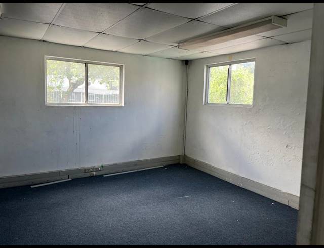 INDUSTRIAL PROPERTY TO RENT IN EPPING